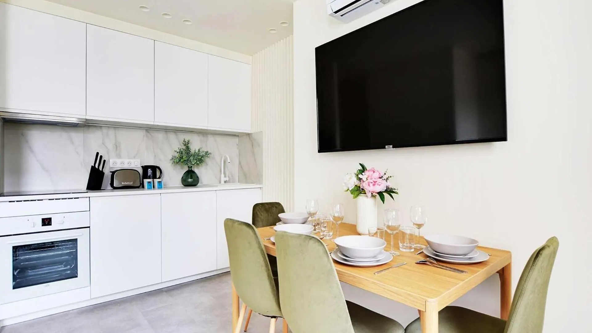 Charming Apartment - 1Br 4P - Faubourg-Du-Roule Paris France
